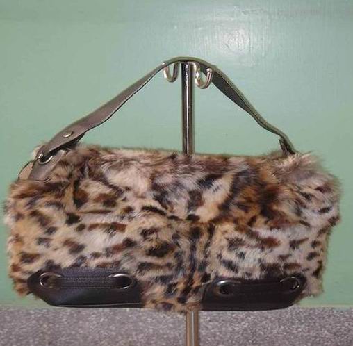 Rabbit-Fur-Handbag-04