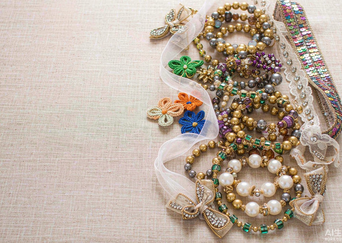 Our jewelry and trimmings